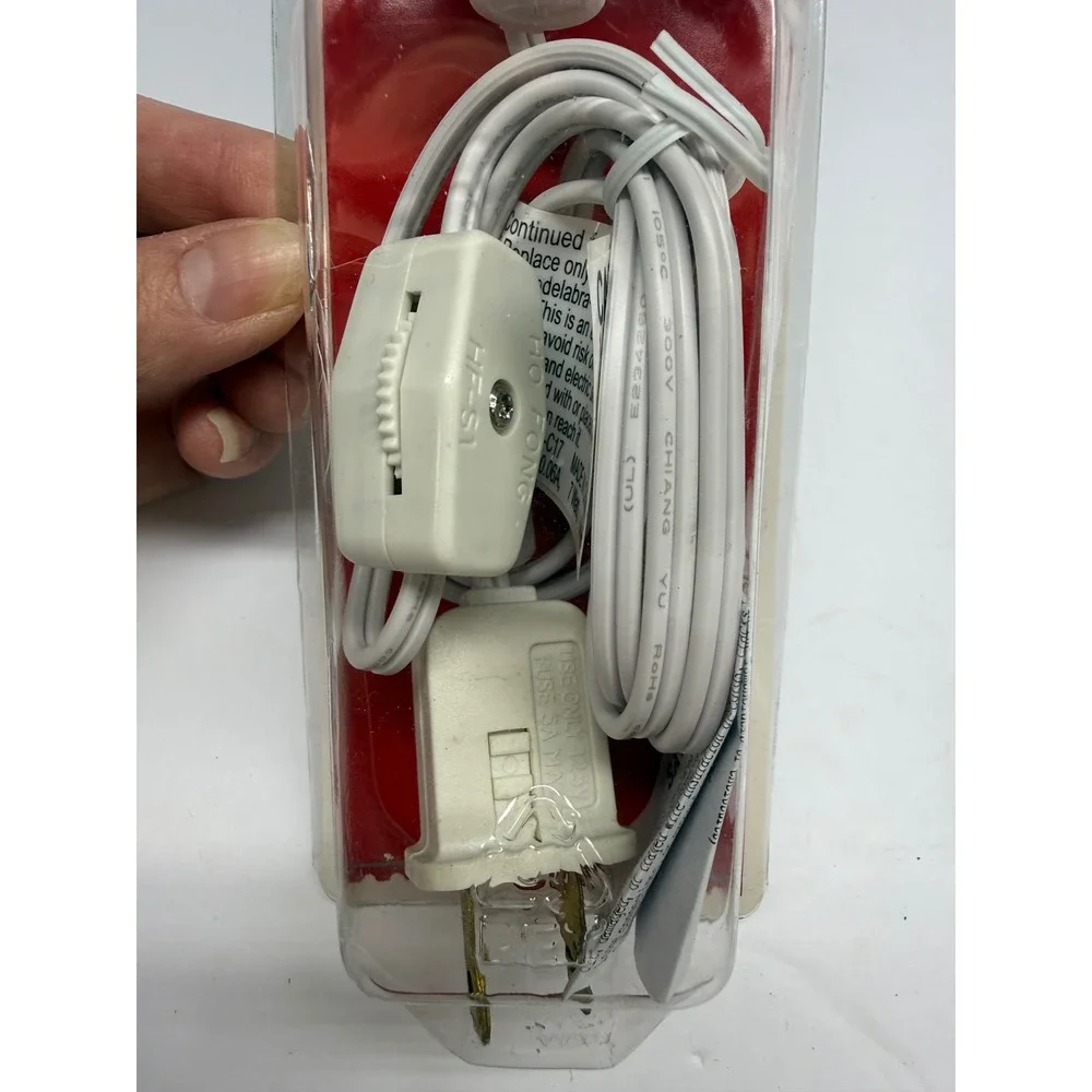 Holiday Time 4 Foot Replacement Light Cord with Bulb White 18-313 Indoor Use